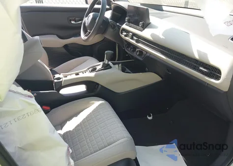 2024 Honda Hr-V Awd Lx z USA, uszkodzony, nr VIN 3CZRZ2H33RM762783